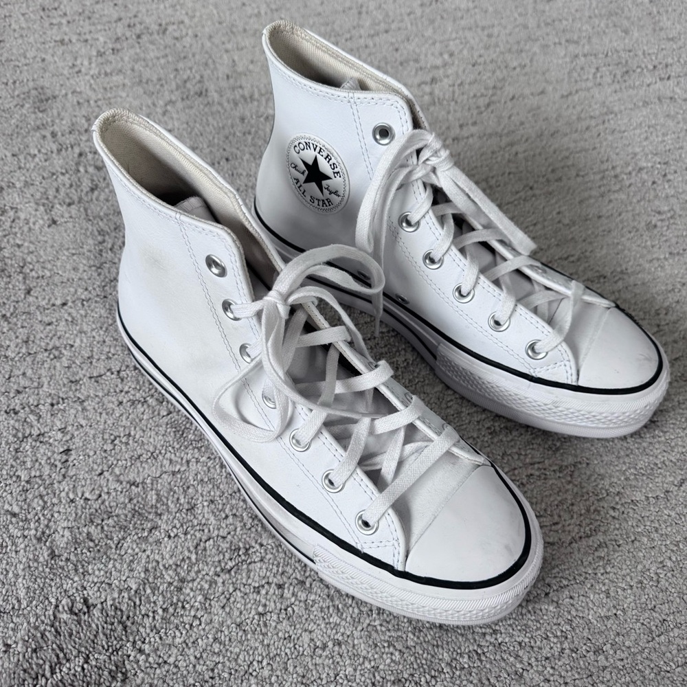 Converse Chuck Taylor All Star White Leather High Top Sneakers Women’s 8